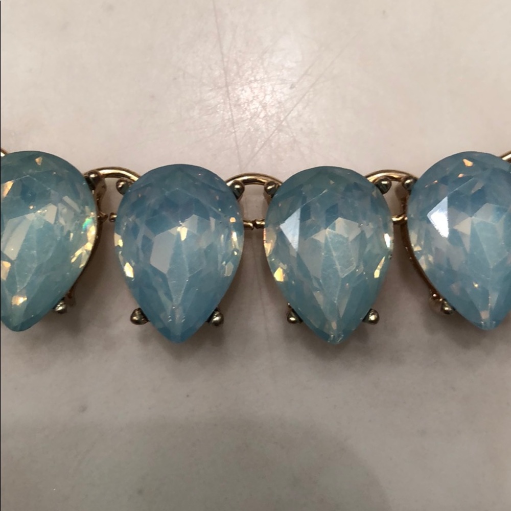 🧚🏻‍♂️Necklace and earrings set🧚🏻‍♂️ - Picture 3 of 5